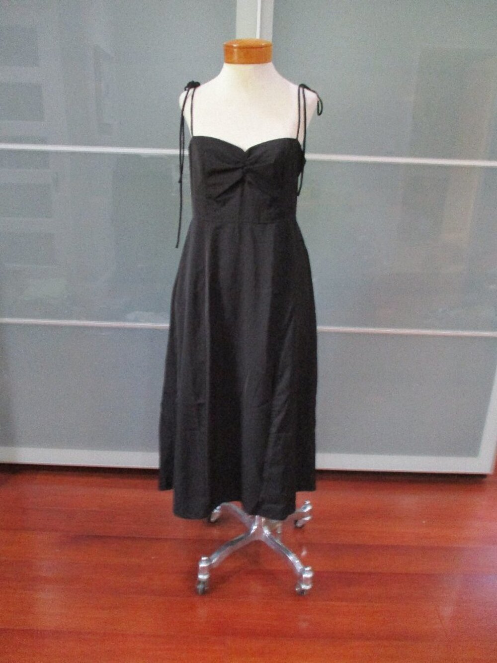 Lulus Sweetheart Neckline Spaghetti Strap Midi Dress